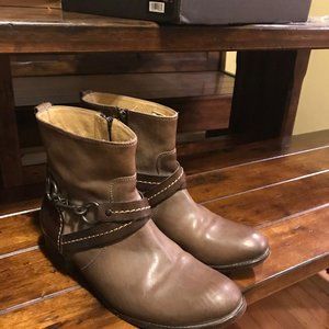 Frye ankle zip boots in grey
